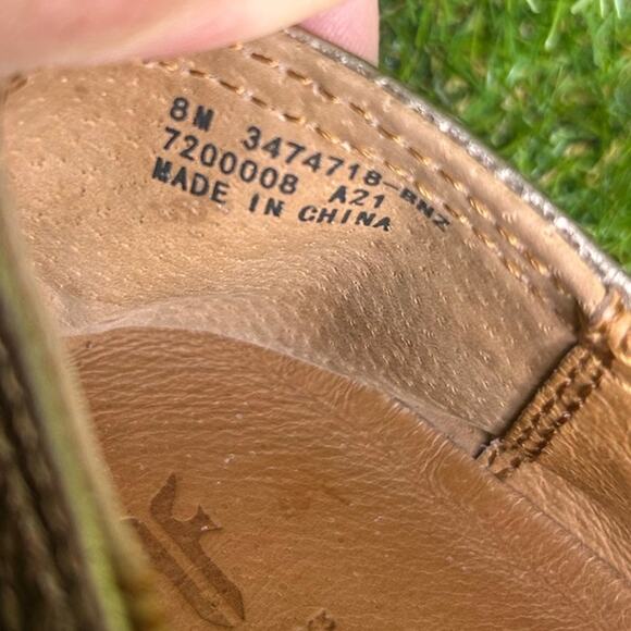 Frye Gold Mirror Melanie Slip On‎ Casual Shoe Size 8 - Picture 5 of 10